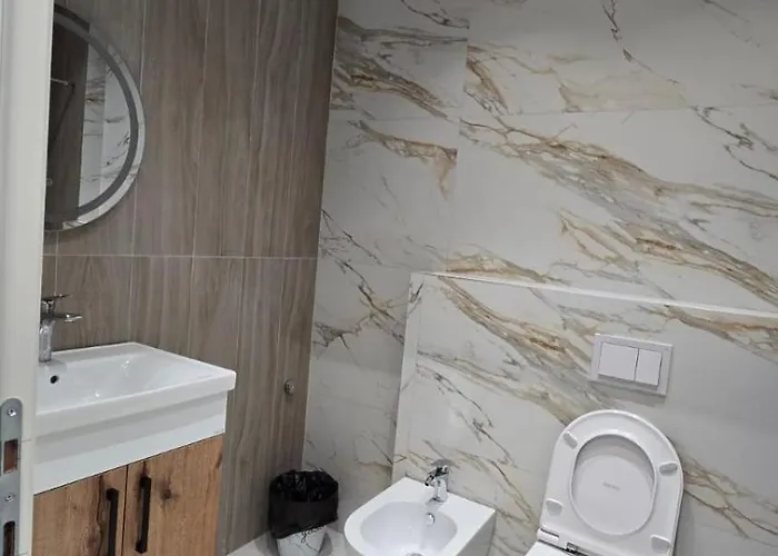 Tirent Apartments-one Bedroom Porcelan * 地拉那