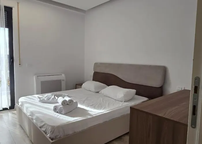 Tirent Apartments-one Bedroom Porcelan 公寓 地拉那